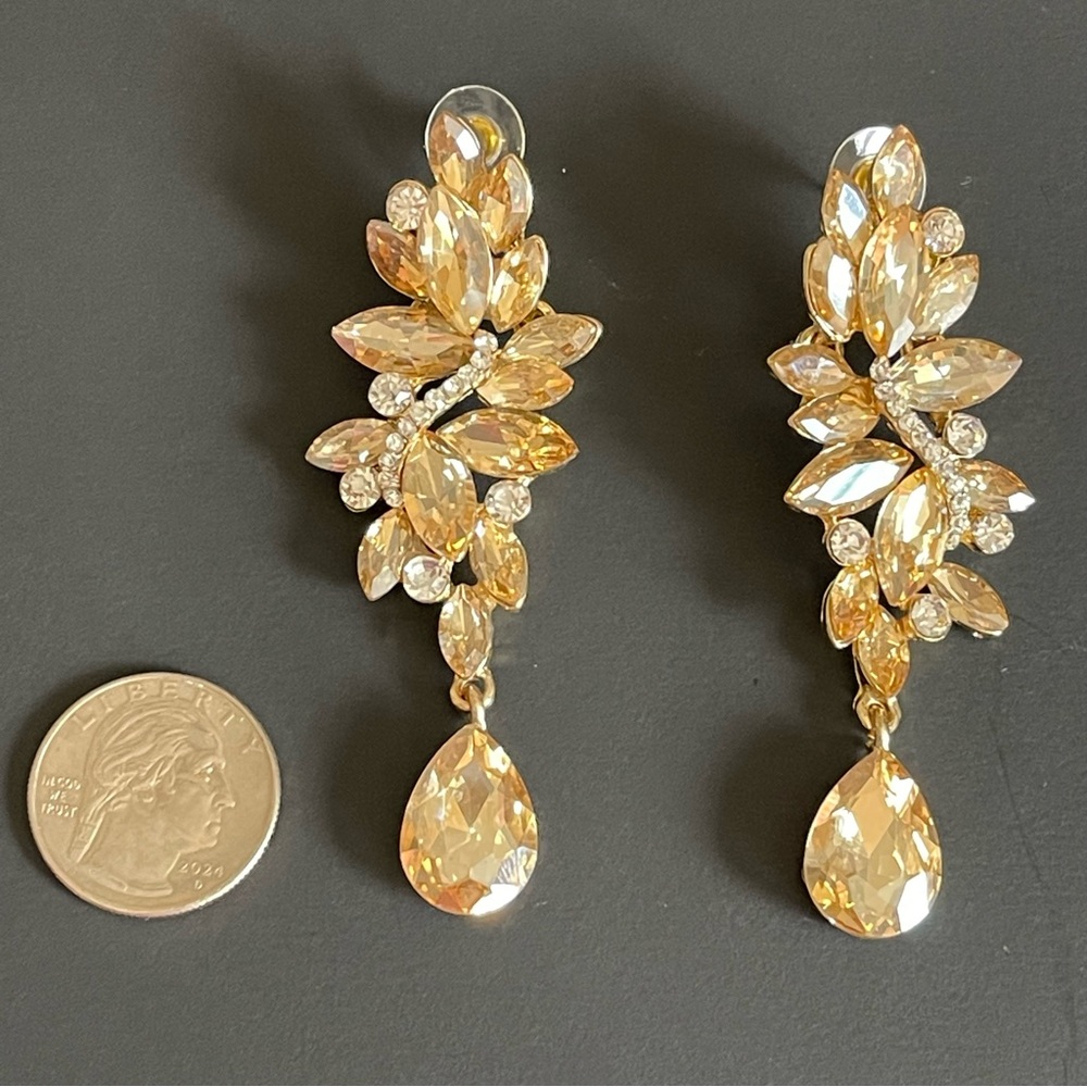 Gold Crystal Drop Earrings. - Picture 5 of 7